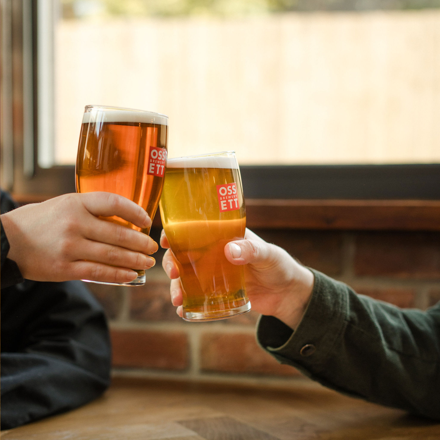 OSSETT TULIP PINT GLASS